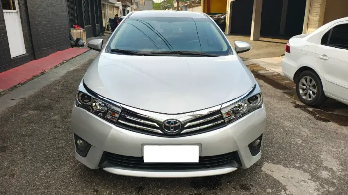 Toyota Corolla Altis 2.0 Flex 16V Aut. 2015