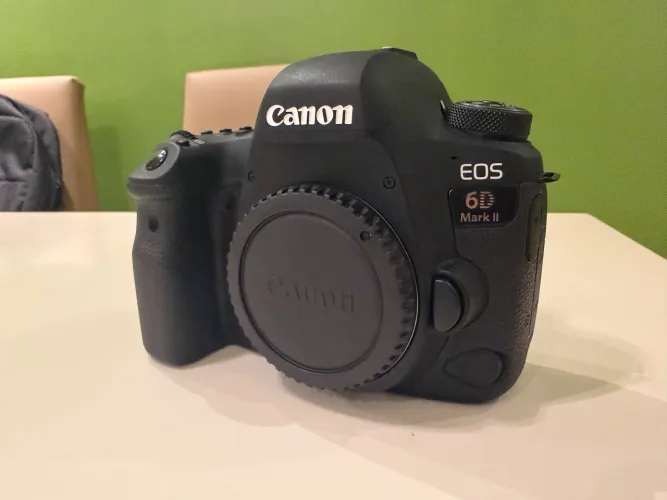 Oportunidade - Canon 6D Mark II (só 7200 cliques)
