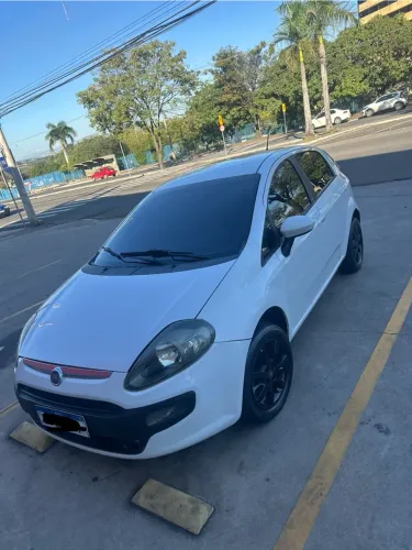 Fiat Punto Attractive 1.4 Fire Flex 8V 5P 2014