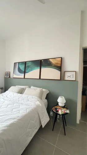 Cama Box Queen Euro Colchões Berlim + Colchão (Excelente Estado)