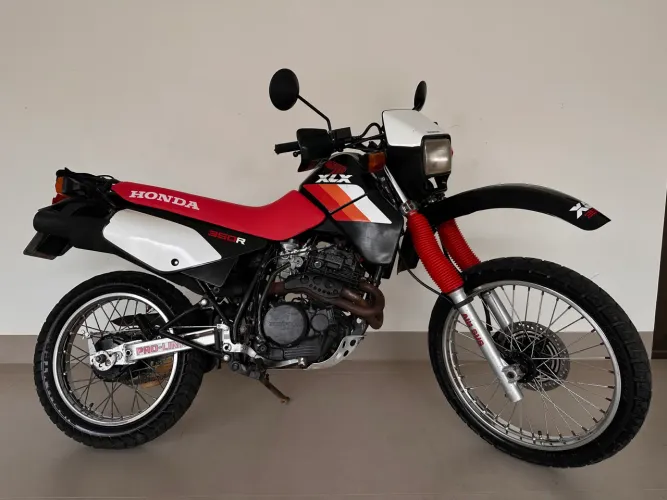 Honda XLX 350R 1988 - Íntegra - 69 mil km originais - Apta a Placa Preta