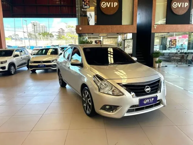 Nissan Versa SL 1.6 16V Flexstart 4P Aut. 2017