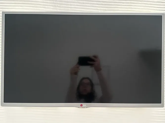 TV - Televisão LG Smart LED 32" + acompanha Fire TV Stick | Excelente Estado