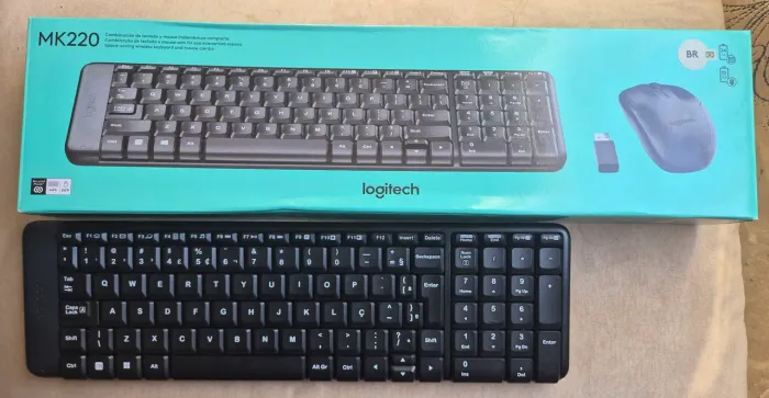 Teclado Logitech MK220