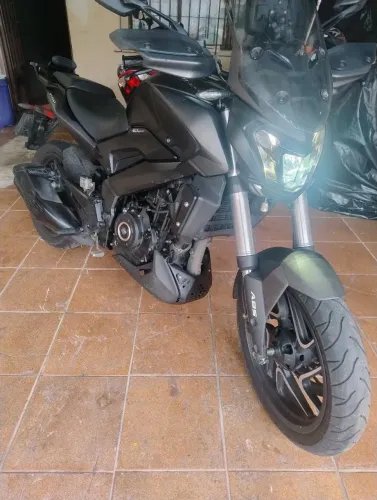 Bajaj dominar t