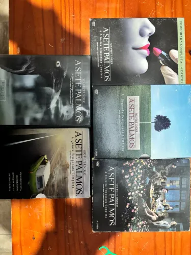 DVDs a sete palmos (série completa) 5 temporadas