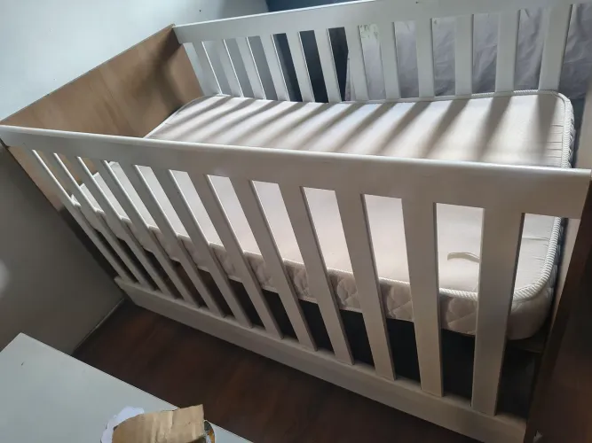 Berço cama semi novo