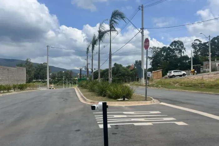 TERRENO À VENDA NO CONDOMÍNIO RESIDENCIAL LAGO AZUL - RECANTO QUARTO CENTENÁRIO - JUNDIAÍ/