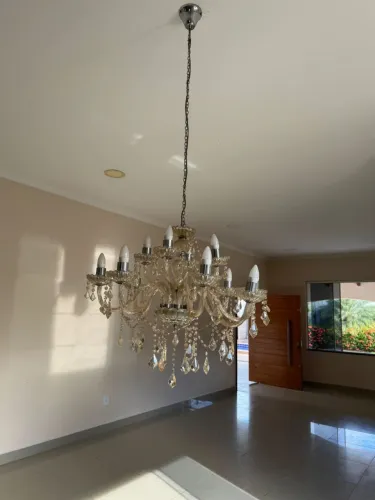Lustre em cristal grande
