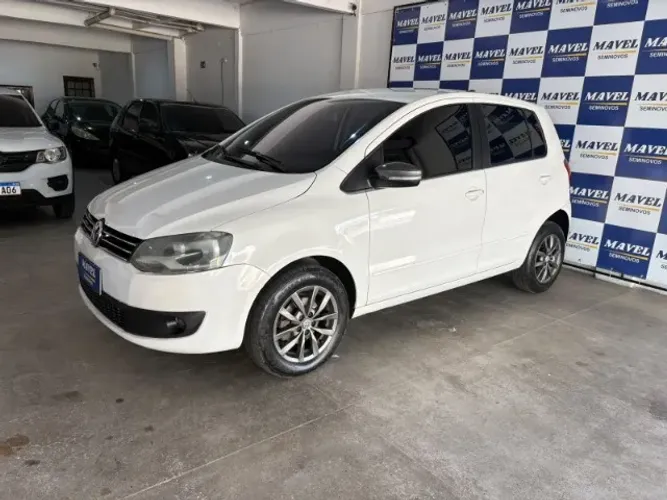 Volkswagen Fox 1.0 MI Total Flex 8V 5P 2014