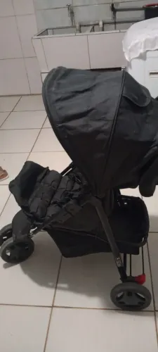 Carrinho e bebê conforto Cosco