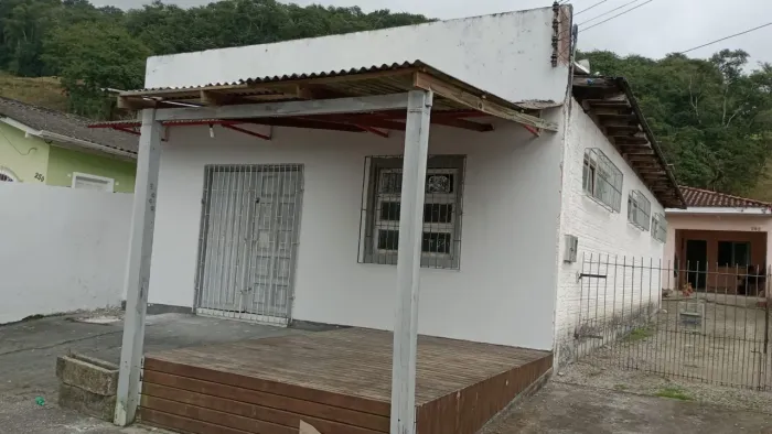 Ótimo para investir - Casa e Galpão