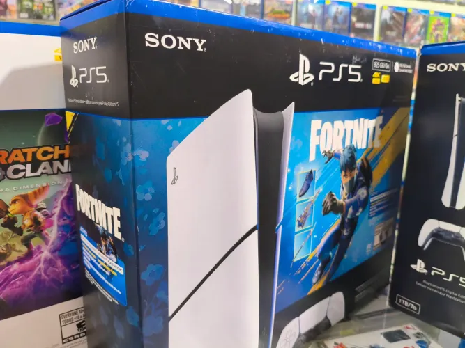 Console Playstation 5 CFI 2115 última unidade da oferta na vitrine