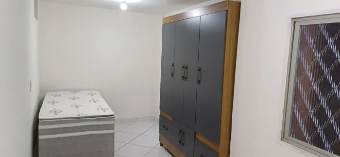 QUARTO PARA ESTUDANTE