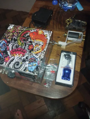 Máquina de tatuagem + kit de energia 