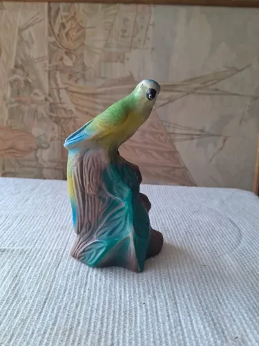 Escultura de arara|papagaio em cerâmica conforme fotos