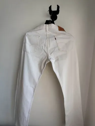 calça Levis branca número 42
