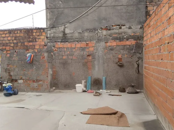 Vende se casa 