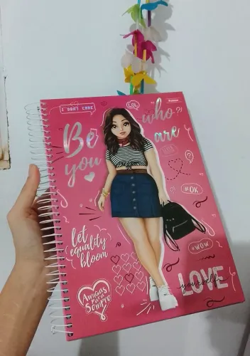 Caderno 10 matérias nunca usado