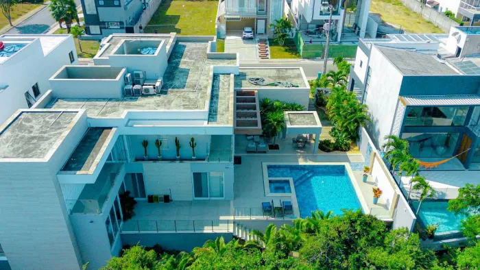 Luxuosa Casa à Venda no Condomínio Boulevard Lagoa - Porteira Fechada