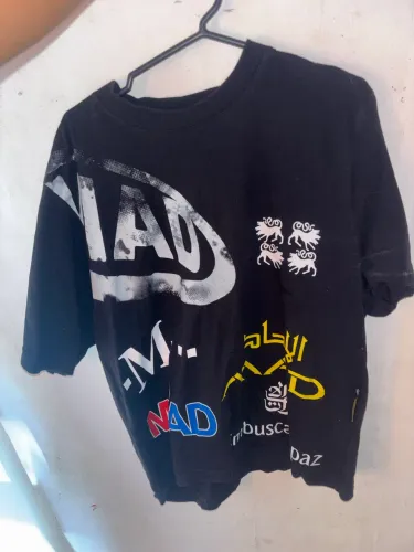 Camiseta mad enlatados