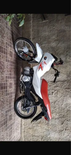 Vendo pop único dono só pegar e andar, moto zero