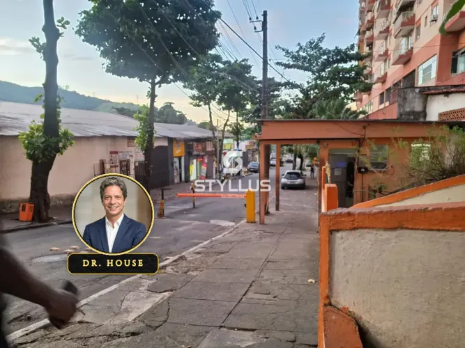 Apartamento Térreo Reformado com 2 Quartos e Lazer Completo em Tomás Coelho! M27T