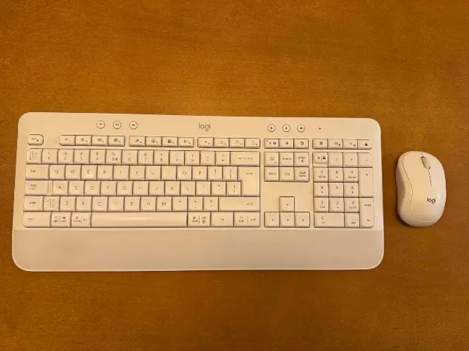 Kit Teclado K650 e Mouse M240 Silent Logitech Branco - Muito novo
