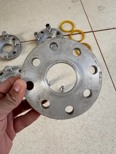 Kit de espaçadores 18mm 4 furos