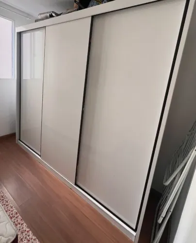 Guarda-roupa 