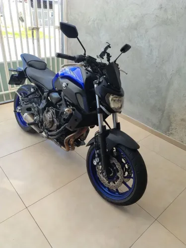 Vendo moto MT 07 