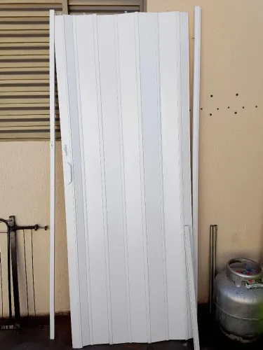 Porta Sanfonada de PVC Branca 2,08X080 m - Ótimo Estado