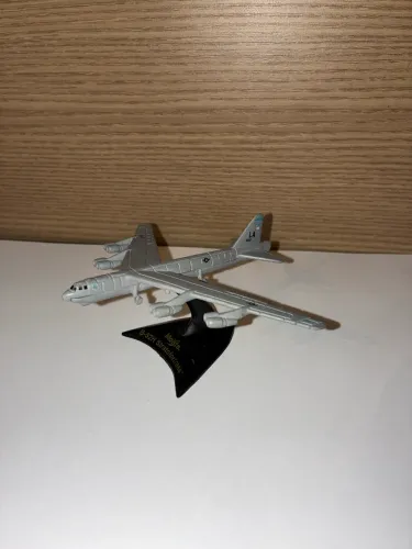 Miniatura Avião B-52H Stratofortress