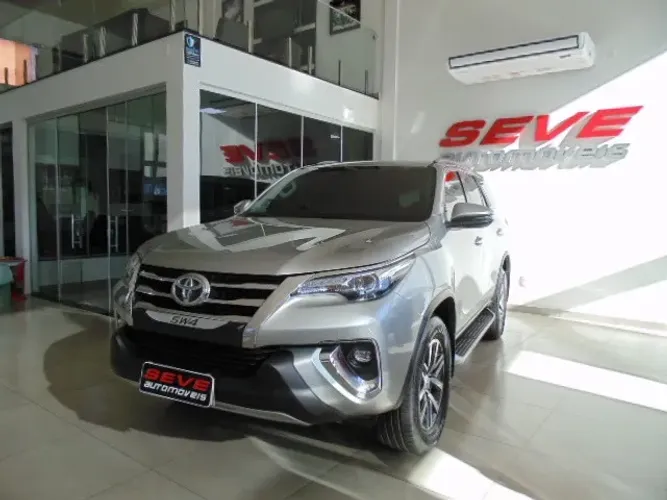 Toyota Hilux SW4 SRX 4X4 2.8 TDI 16V Dies. Aut. 2018