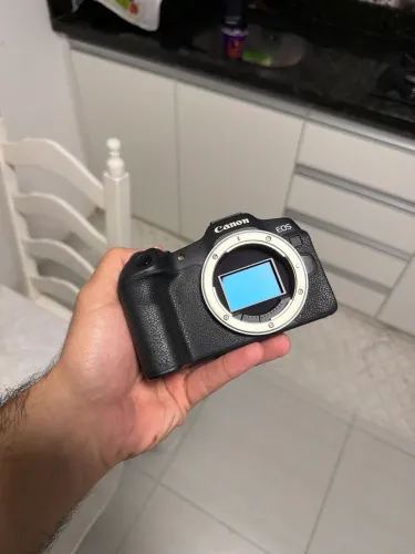 Canon R8 (corpo)