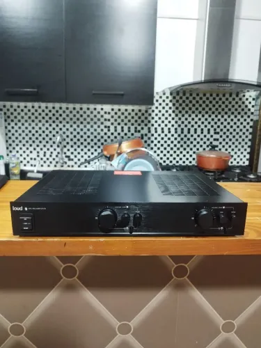 Amplificador LOUD APL-450D Multiroom - 200W RMS | 2 Zonas Independentes