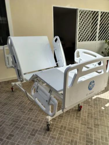 Cama hospitalar elétrica faz elevação total c paciente semiNova entrego 