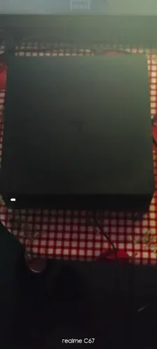 VENDE-SE PS4 slim