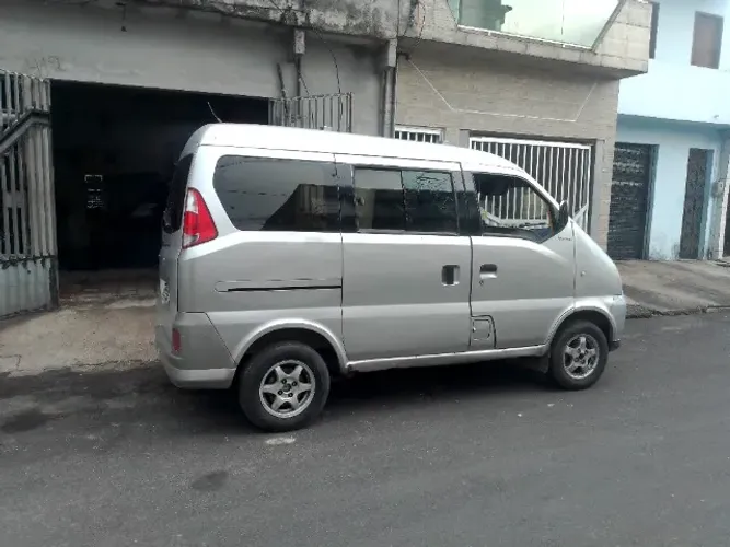 Hafei Towner Passageiro 1.0 8V 48cv 7L 5P 2010