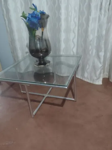centro de sala ou terraço tampo de vidro e alumínio Idea para deixa seu ambiente armonico