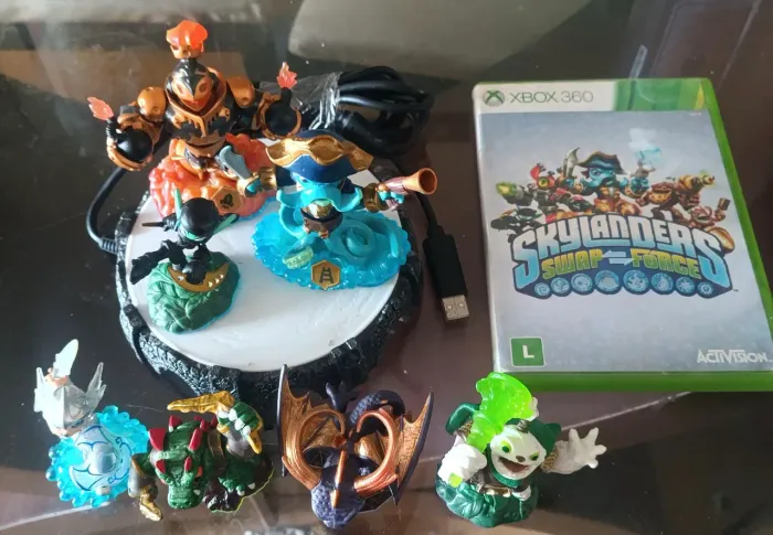 Jogo Skylanders swap force com portal + bonecos tudo funcionando normalmente (usado)