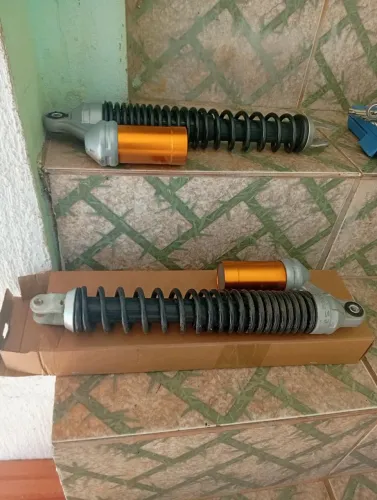 Vendo par de amortecedor similares da ADV 160