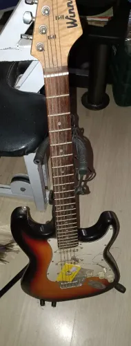 Guitarra ? Winner + Jogo de Cordas Novas