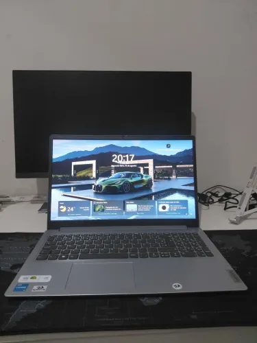 Notebook Lenovo com Intel core i5