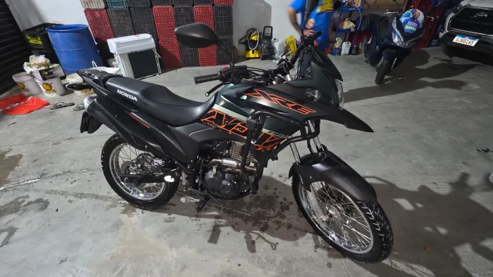 Xre 190 revisada 100% revisada na honda com apenas 22500 km rodados