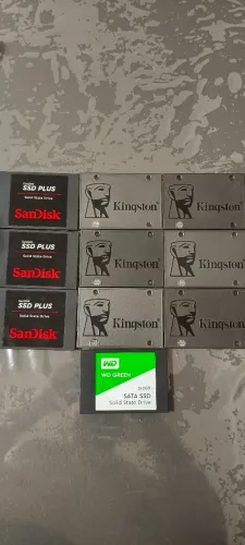 SSDs 240GB lote com 10 unidades