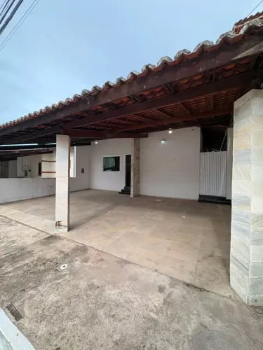 Casa no Cond. Itaparica | 160m² | 4 Quartos (3 Suítes) | Av. Mário Andreazza