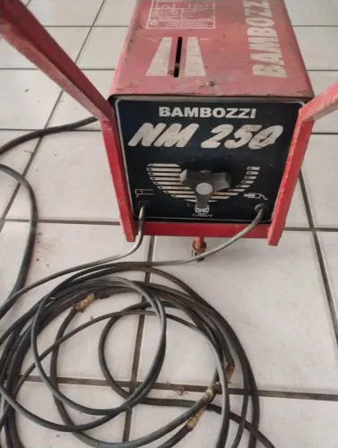 Máquina solda Bambozzi 250amp