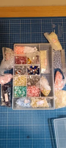 Kit Meia Perola 6mm e Chatons 8mm (mais ou menos 3000und)