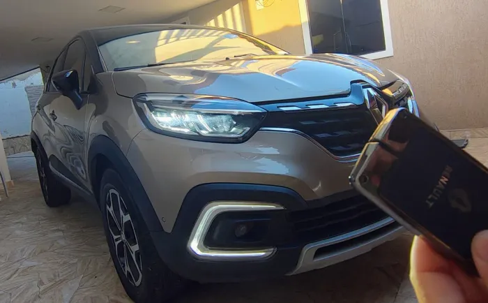 Renault Captur Iconic 1.3 TB 16V Flex 5P AUT 2022